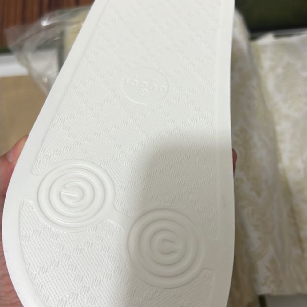 New in box Gucci Rubber Slides